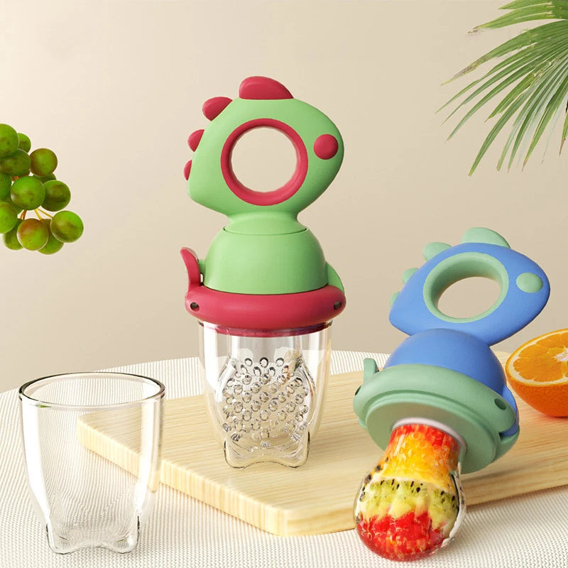 🦕 Rotating Silicone Baby Fruit Feeder